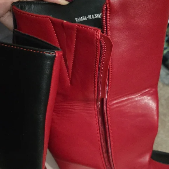 Elegant Two-Tone Heeled Boots - Picture 3 of 6